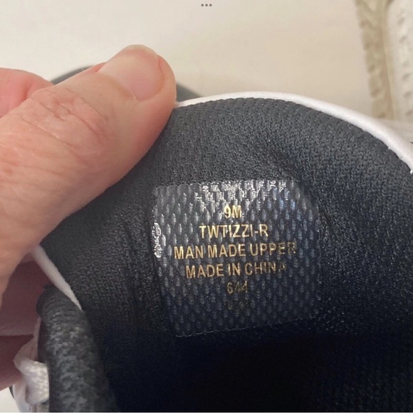 Tommy Hilfiger Court Shoes, Tizzi, Chunky Sole, Women’s Size 9 Sneakers - Picture 3 of 9